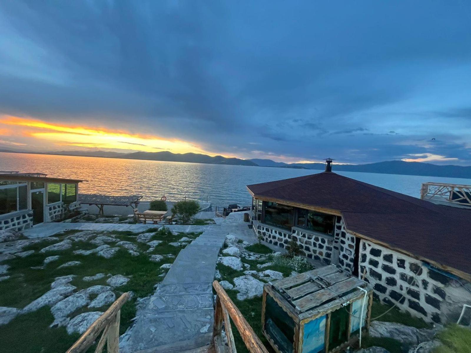 Tsovasar Family Rest Complex Aparthotel Tsovazard Exterior photo